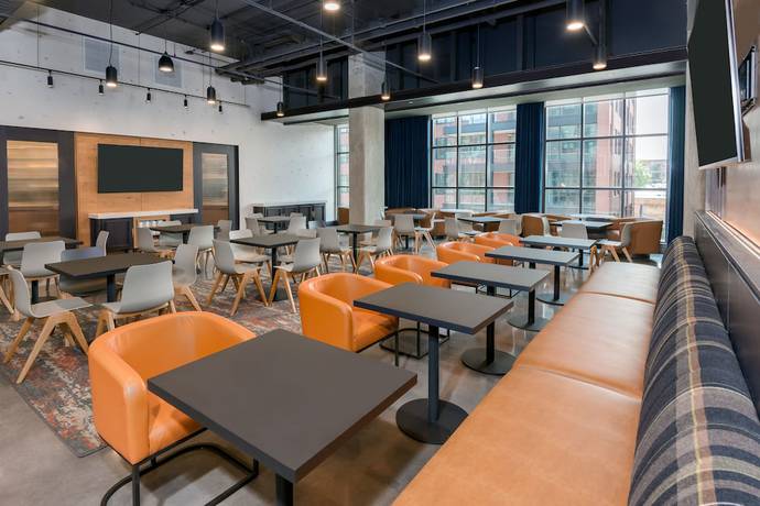 Imagen de los interiores del Hotel Hyatt House Chicago West Loop. Foto 19