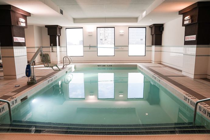 Imagen de la piscina del Hotel Hyatt House Columbus / Osu Short North. Foto 20