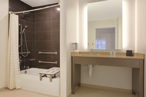 Imagen de la habitación del Hotel Hyatt House Cypress/anaheim. Foto 8