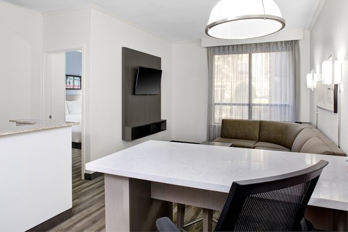 Imagen de la habitación del Hotel Hyatt House Dallas Lincoln Park. Foto 8