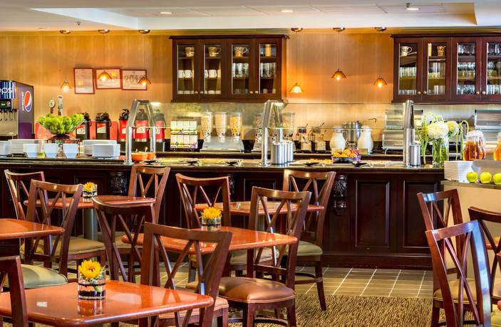 Imagen del bar/restaurante del Hotel Hyatt House Herndon/Reston. Foto 4