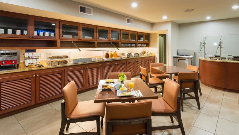 Imagen del bar/restaurante del Hotel Hyatt House Houston-west/energy Corridor. Foto 5
