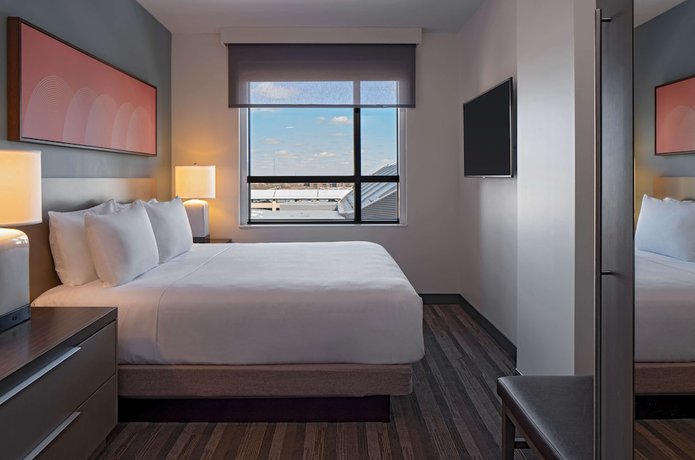 Imagen de la habitación del Hotel Hyatt House Indianapolis Downtown. Foto 5