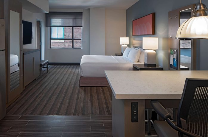 Imagen de la habitación del Hotel Hyatt House Indianapolis Downtown. Foto 10