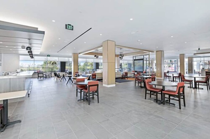 Imagen de los interiores del Hotel Hyatt House La - University Medical Center. Foto 18