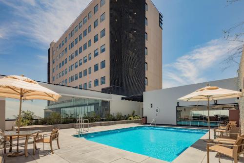 Imagen de la piscina del Hotel Hyatt House Mexico City/santa Fe. Foto 10