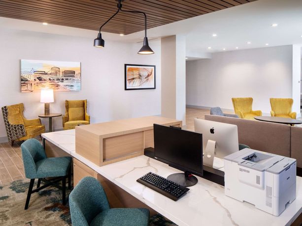 Imagen de los interiores del Hotel Hyatt House North Scottsdale. Foto 17