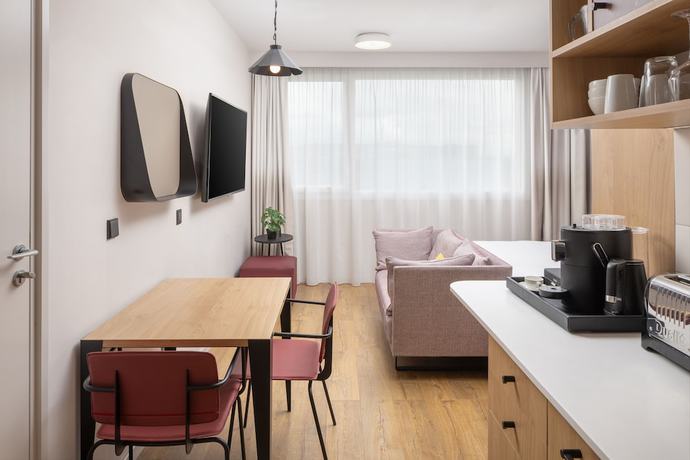 Imagen de la habitación del Hotel Hyatt House Paris Charles de Gaulle Airport. Foto 19