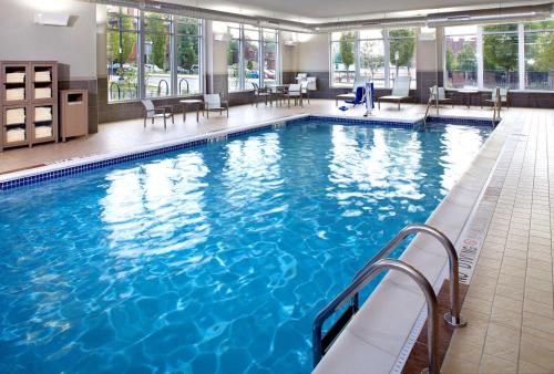 Imagen de la piscina del Hotel Hyatt House Pittsburgh/bloomfield/shadyside. Foto 10
