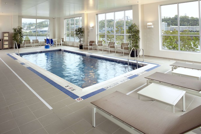 Imagen de la piscina del Hotel Hyatt House Pittsburgh-south Side. Foto 20