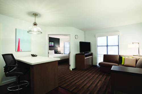 Imagen de la habitación del Hotel Hyatt House Pleasant Hill. Foto 6