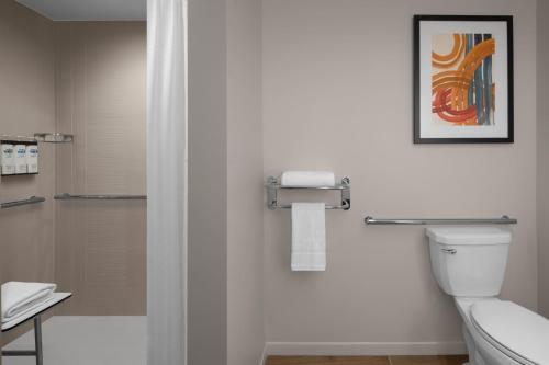 Imagen de la habitación del Hotel Hyatt House Raleigh Downtown/Seaboard Station. Foto 17