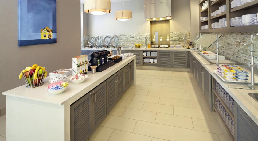 Imagen del bar/restaurante del Hotel Hyatt House Raleigh North Hills. Foto 7