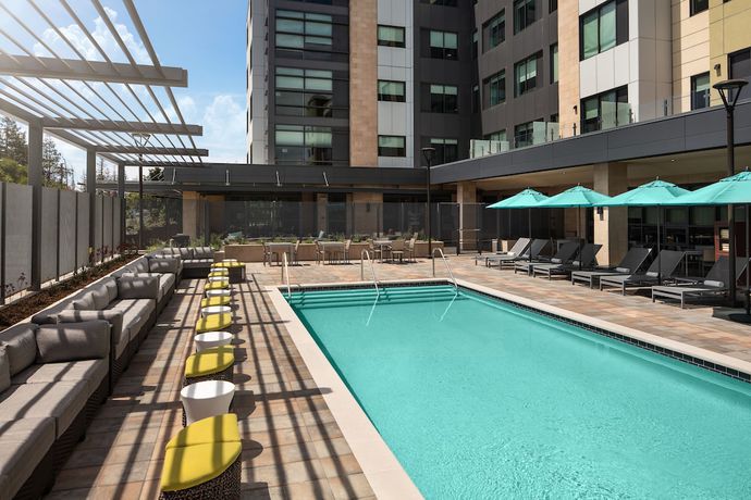 Imagen de la piscina del Hotel Hyatt House San Jose / Cupertino. Foto 19
