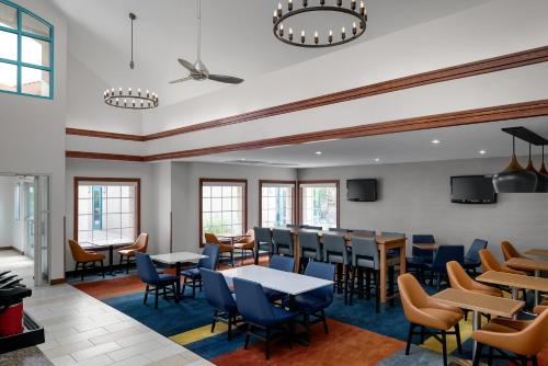 Imagen del bar/restaurante del Hotel Hyatt House Scottsdale/old Town. Foto 5