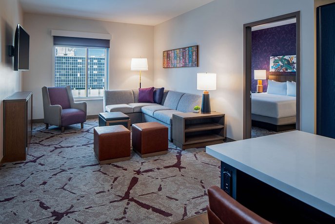 Imagen de la habitación del Hotel Hyatt House Tampa Downtown. Foto 6