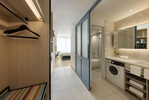 Imagen de la habitación del Hotel Hyatt House Tokyo Shibuya. Foto 12