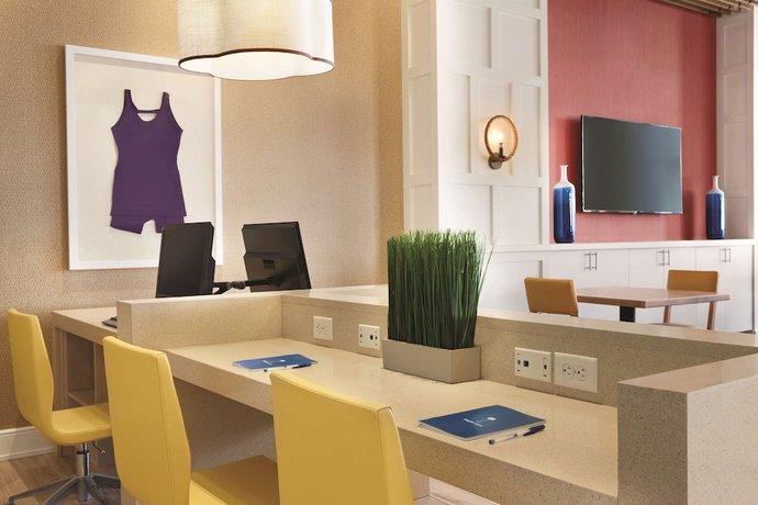 Imagen de los interiores del Hotel Hyatt House Virginia Beach / Oceanfront. Foto 18