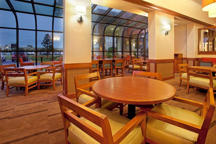 Imagen de los interiores del Hotel Hyatt Place Across from Universal Orlando Resort. Foto 10