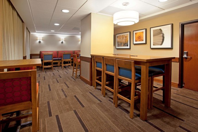 Imagen de los interiores del Hotel Hyatt Place Across from Universal Orlando Resort. Foto 13