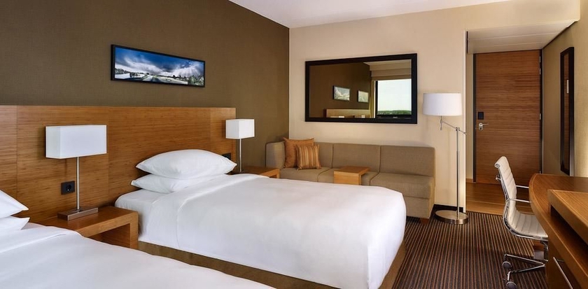 Imagen de los exteriores del Hotel Hyatt Place Amsterdam Airport. Foto 8