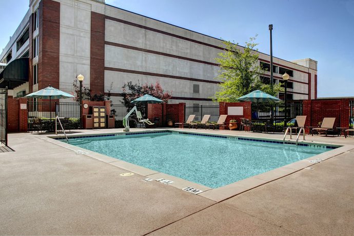 Imagen de la piscina del Hotel Hyatt Place Atlanta/buckhead. Foto 20