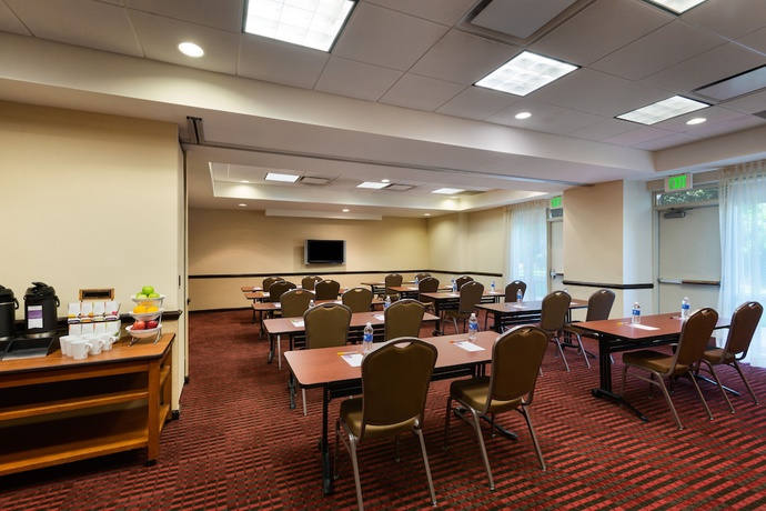 Imagen de los interiores del Hotel Hyatt Place Baltimore/owings Mills. Foto 17