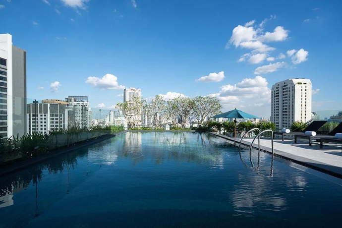 Imagen de la piscina del Hotel Hyatt Place Bangkok Sukhumvit. Foto 19