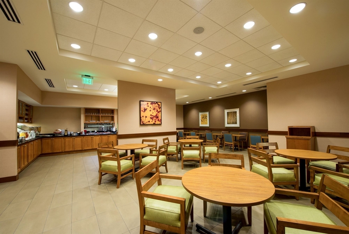 Imagen del bar/restaurante del Hotel Hyatt Place Boston/braintree. Foto 4