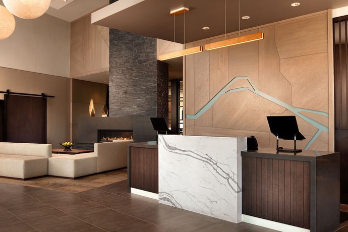Imagen de los interiores del Hotel Hyatt Place Calgary Airport. Foto 20