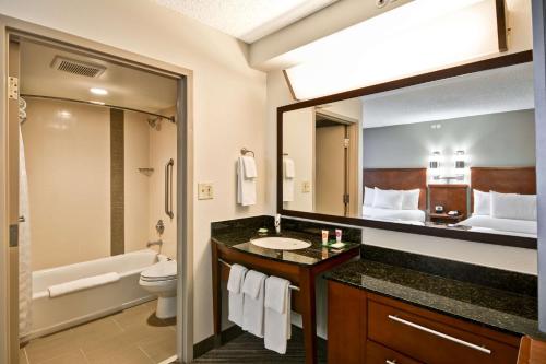 Imagen de la habitación del Hotel Hyatt Place Charlotte Airport/lake Pointe. Foto 5