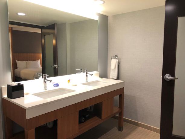 Imagen de la habitación del Hotel Hyatt Place Chicago/O'Hare Airport. Foto 17