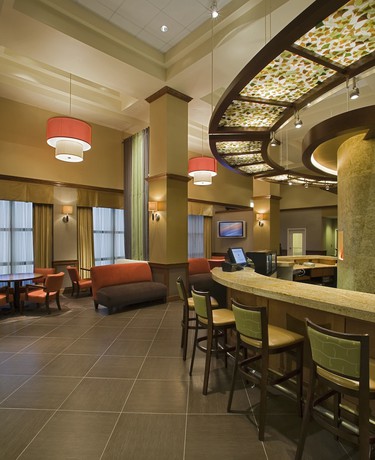 Imagen del bar/restaurante del Hotel Hyatt Place Columbus/osu. Foto 2