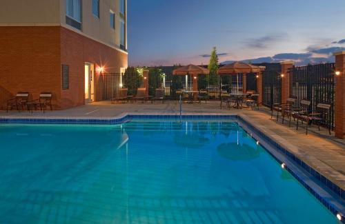 Imagen de la piscina del Hotel Hyatt Place Dallas/garland/richardson. Foto 10