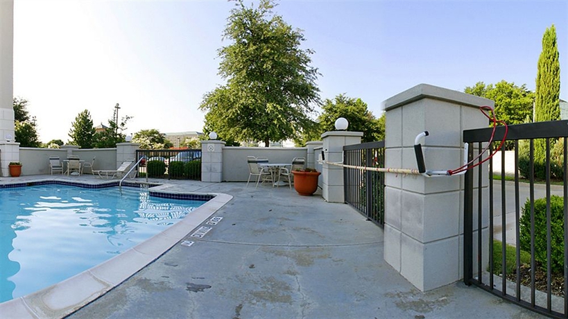 Imagen de la piscina del Hotel Hyatt Place Dallas-north/by The Galleria. Foto 9