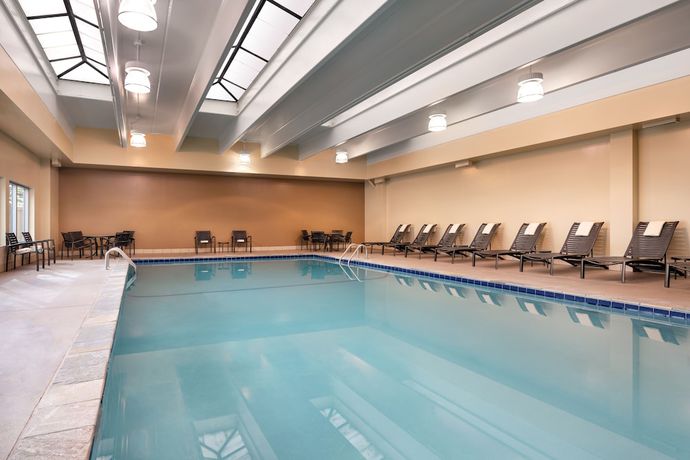 Imagen de la piscina del Hotel Hyatt Place Denver Tech Center. Foto 20