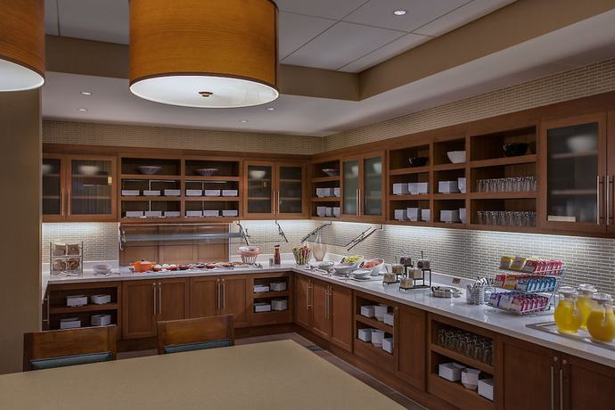 Imagen del bar/restaurante del Hotel Hyatt Place Dfw. Foto 2