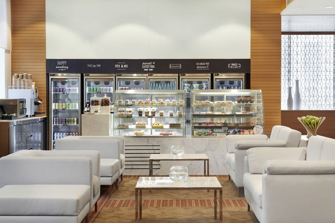 Imagen del bar/restaurante del Hotel Hyatt Place Dubai Baniyas Square. Foto 5