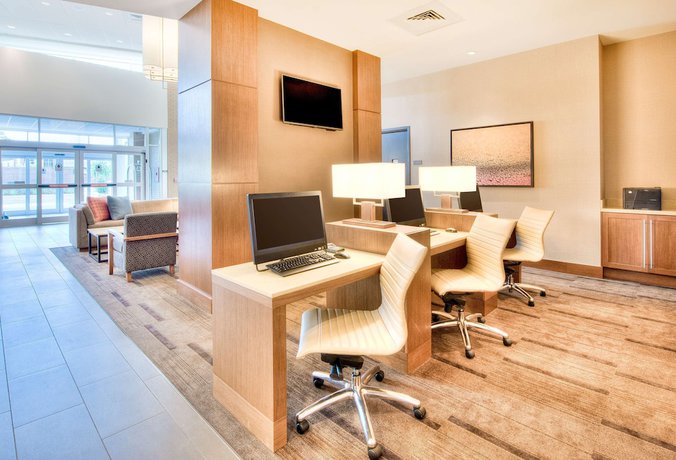 Imagen de los interiores del Hotel Hyatt Place Durham Southpoint. Foto 17