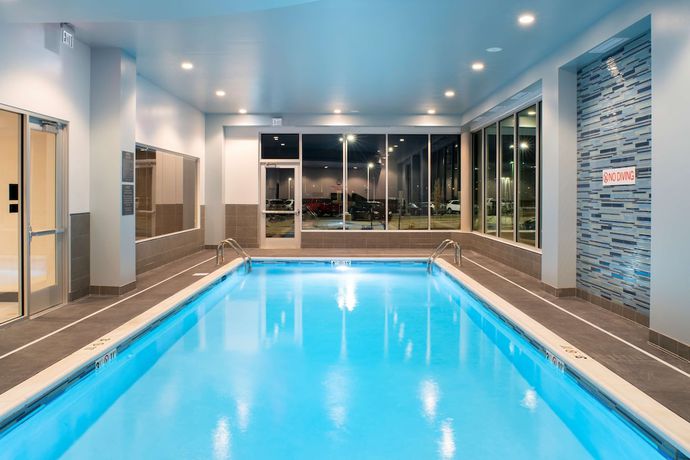 Imagen de la piscina del Hotel Hyatt Place East Moline Quad Cities. Foto 20
