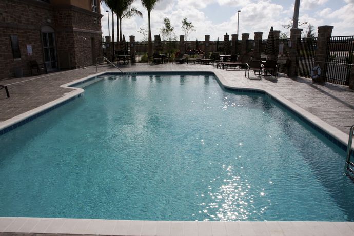 Imagen de la piscina del Hotel Hyatt Place Fort Myers At The Forum. Foto 20