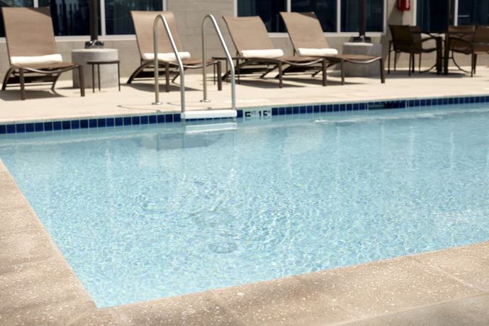 Imagen de la piscina del Hotel Hyatt Place Fort Worth-Alliance Town Center. Foto 17
