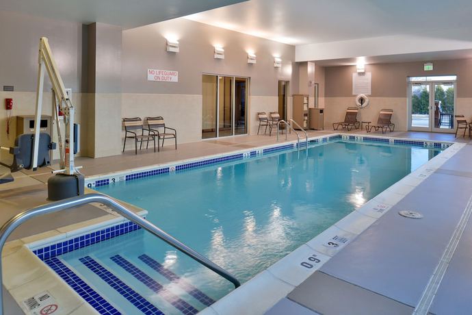 Imagen de la piscina del Hotel Hyatt Place Garden City. Foto 20