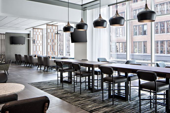 Imagen del bar/restaurante del Hotel Hyatt Place Grand Rapids Downtown. Foto 2