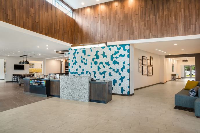 Imagen de los interiores del Hotel Hyatt Place Hampton Convention Center. Foto 19