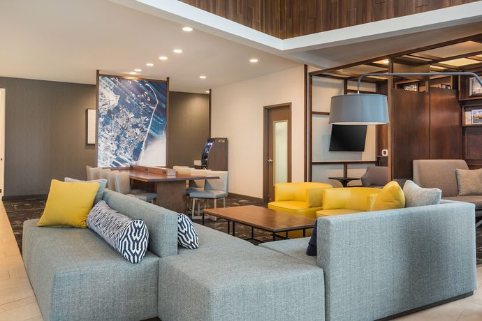 Imagen de los interiores del Hotel Hyatt Place Hampton Convention Center. Foto 20