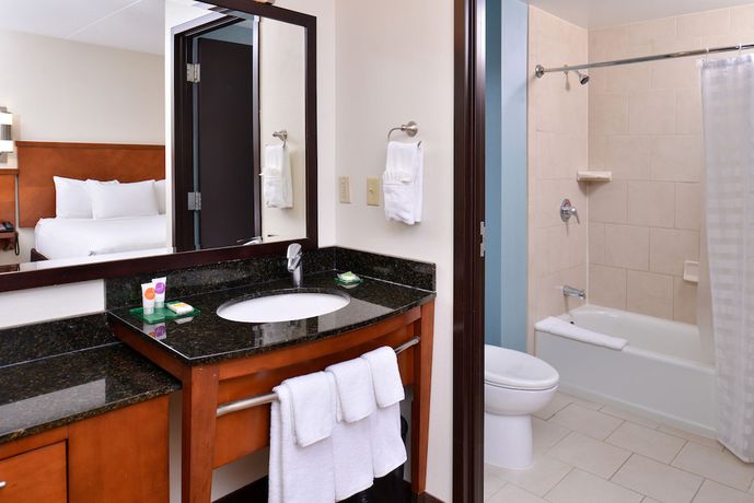 Imagen de la habitación del Hotel Hyatt Place Herndon Dulles Airport East. Foto 1