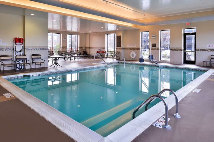 Imagen de la piscina del Hotel Hyatt Place Herndon Dulles Airport East. Foto 19