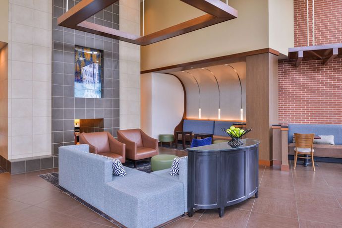 Imagen de los interiores del Hotel Hyatt Place Herndon Dulles Airport East. Foto 14