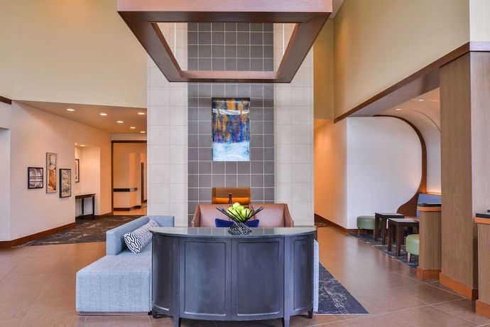 Imagen de los interiores del Hotel Hyatt Place Herndon Dulles Airport East. Foto 15